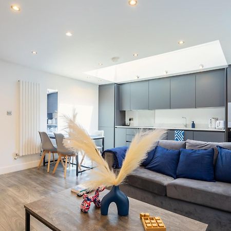 Апартаменти Stylish 2-Bed Flat In The Heart Of West Hampstead Лондон Екстер'єр фото