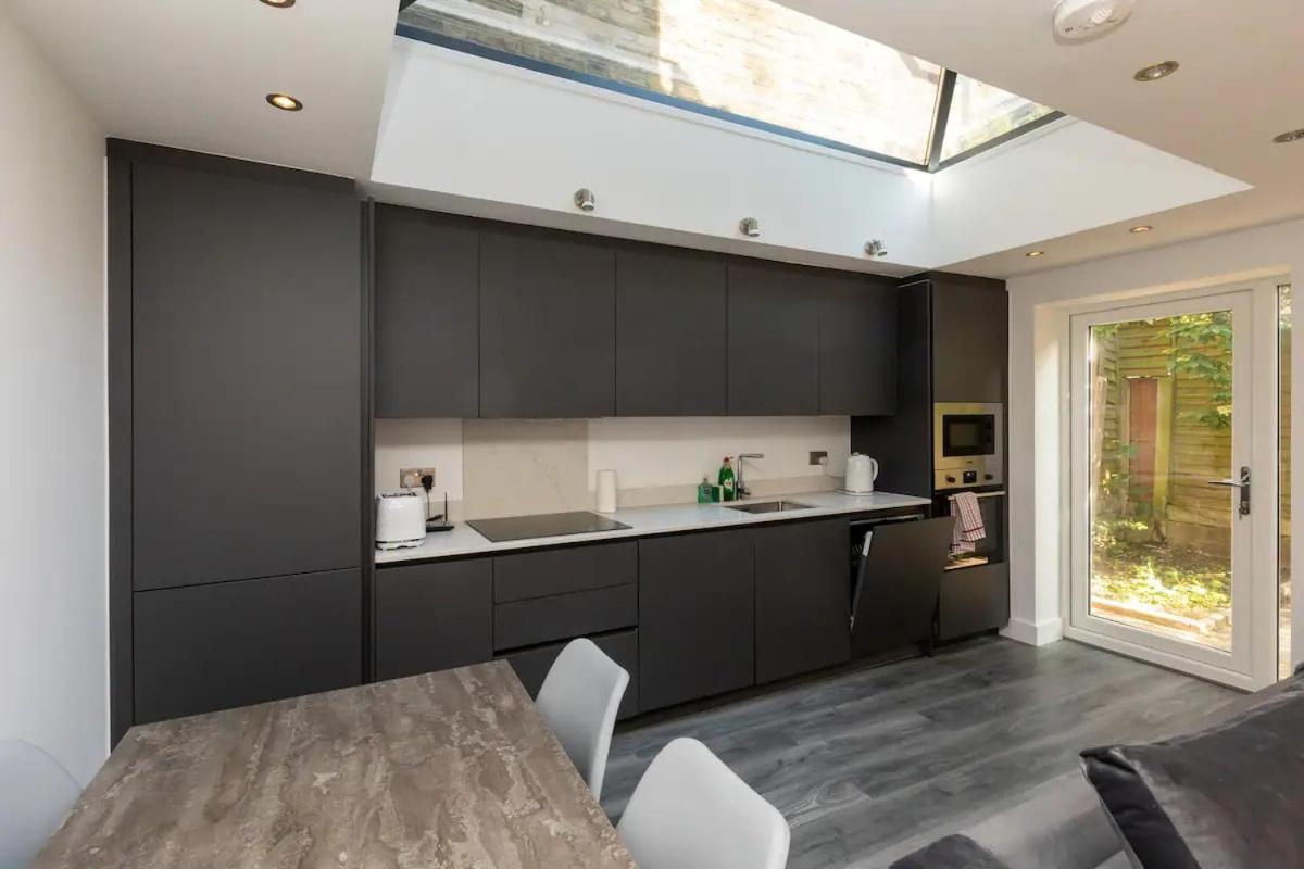 Апартаменти Stylish 2-Bed Flat In The Heart Of West Hampstead Лондон Екстер'єр фото